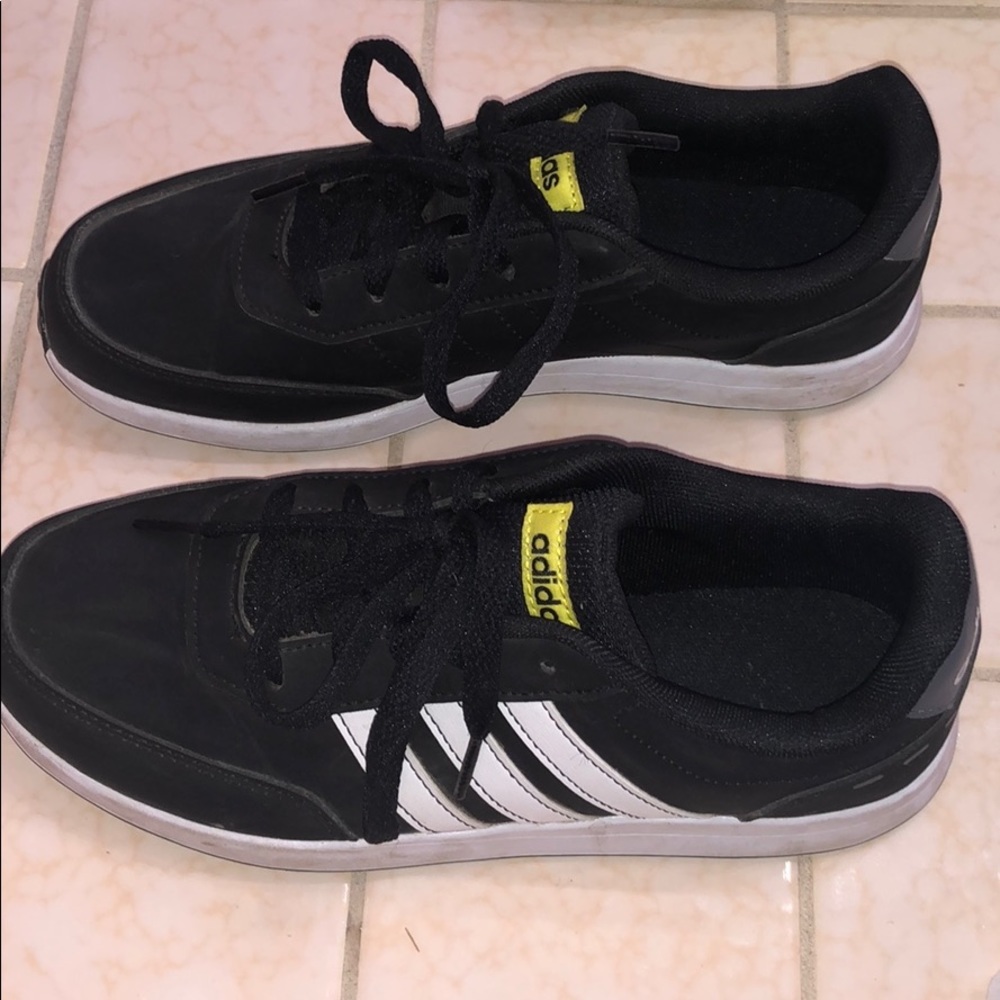 Adidas unisex shoes for kids - Picture 2 of 4